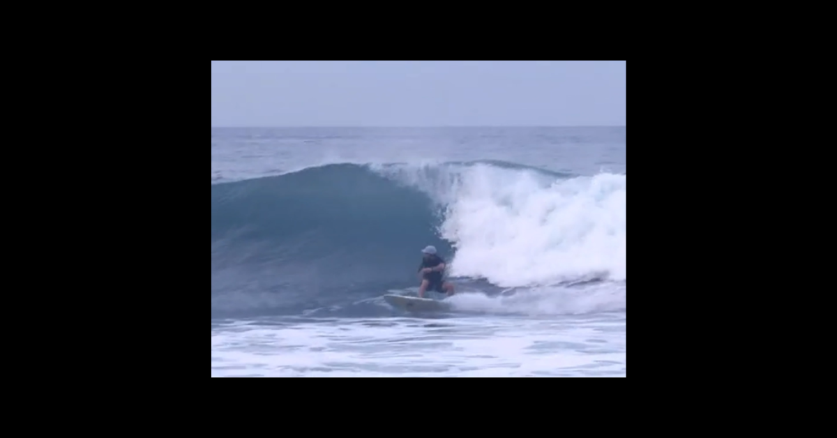 2 Benefits of Surfing - Making Friends and Staying Young
