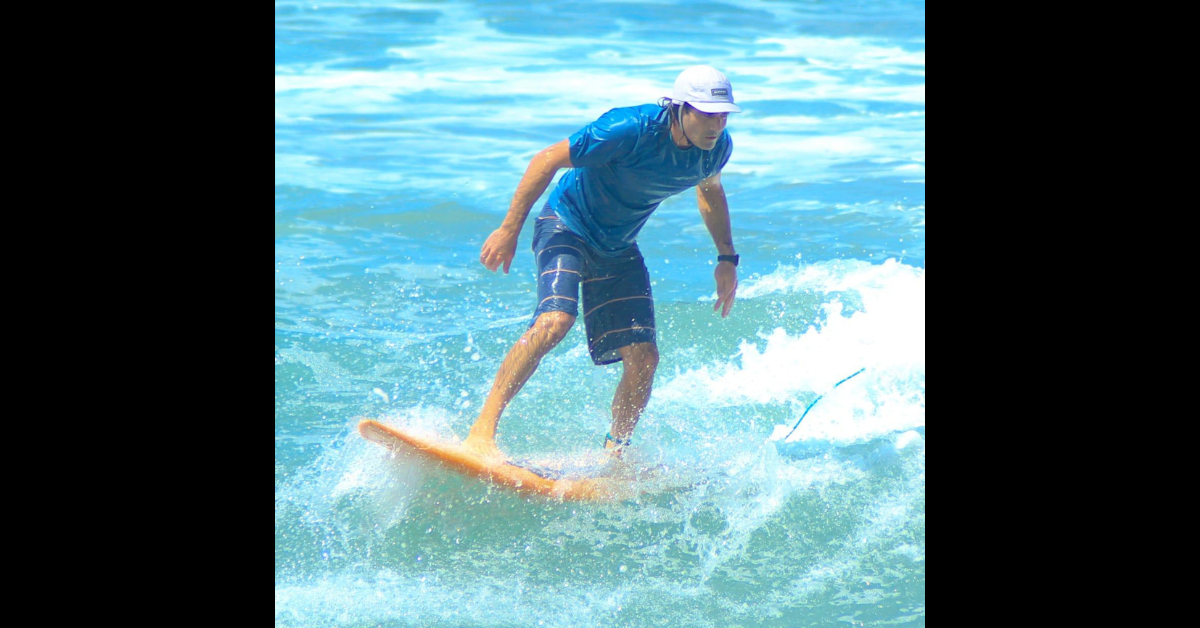 Eddie Signaigo surfing in Manzanillo, Colima.