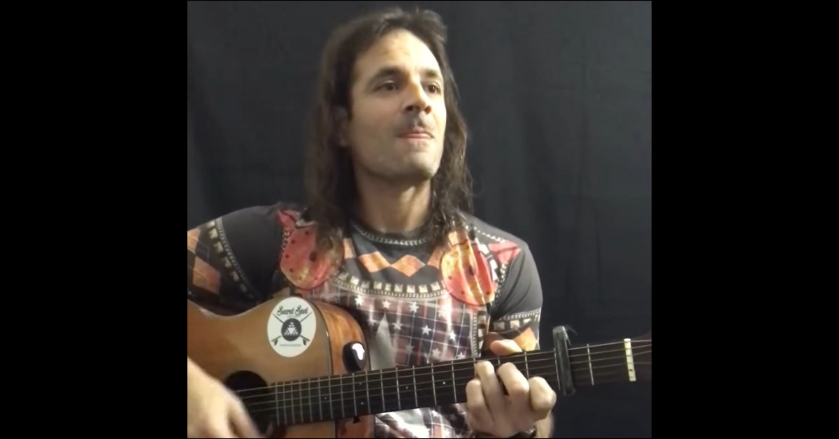 Eddie Signaigo playing Wagon Wheel by Old Crow Medicine Show