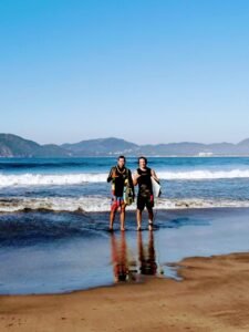 Roscoman and Eddie after surfing in Bahía Santiago.