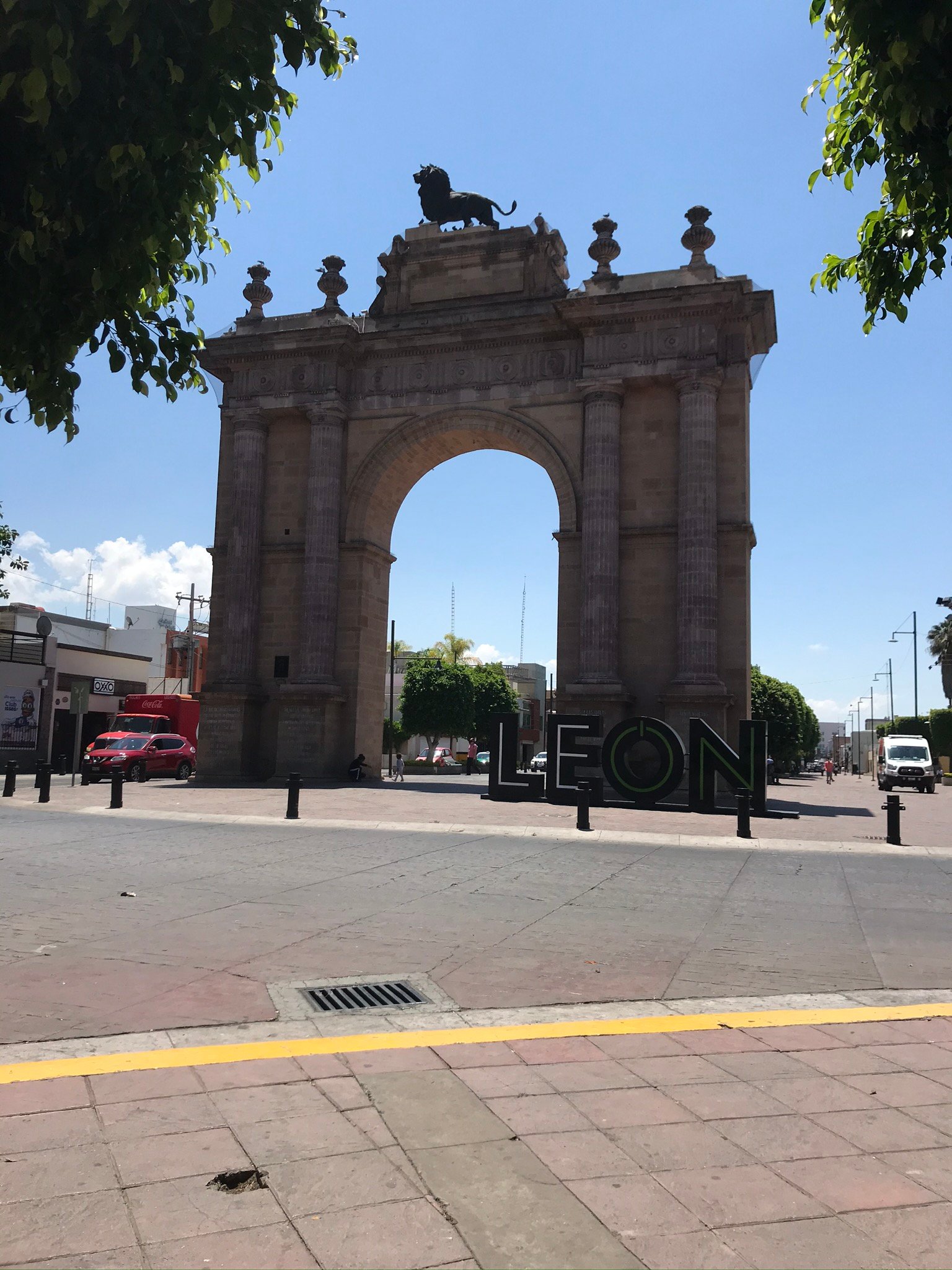 Arco de La Calzada in León, Guanajuato