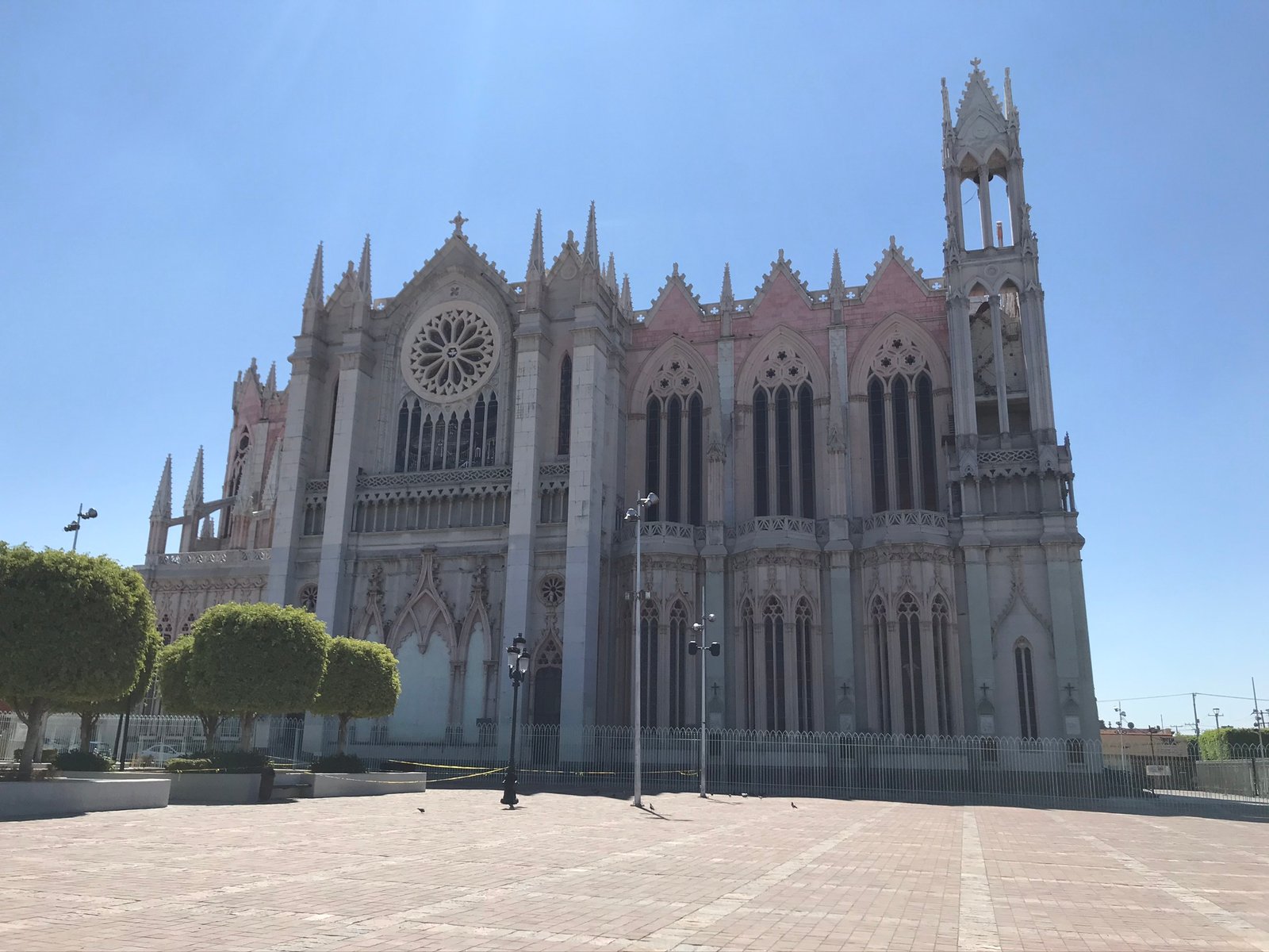 El Templo Expiatro in León, Guanajuato (outside)