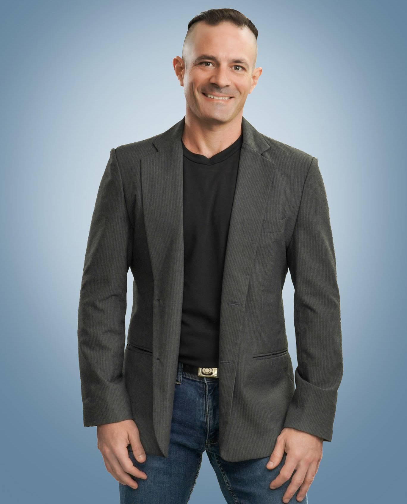 Eddie-Signaigo-Author2 Eddie Signaigo Official Author Photo